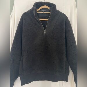 Banana republic fuzzy black sweatshirt